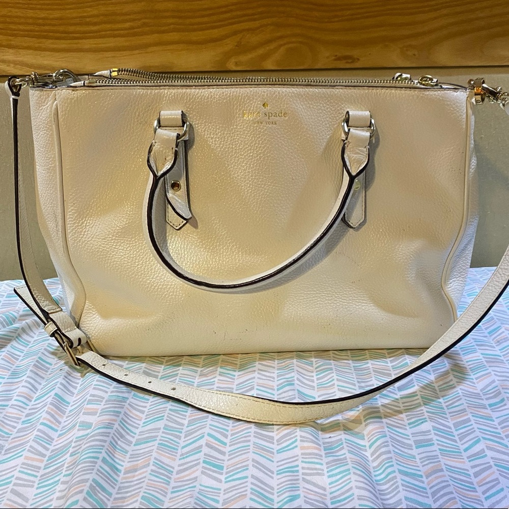 Oversized white Kate Spade purse